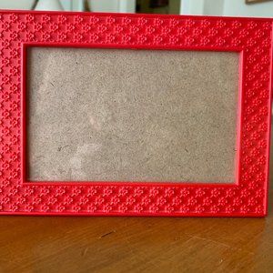 LIKE NEW! Boutique Hot Pink Floral Pattern 5x7 Frame